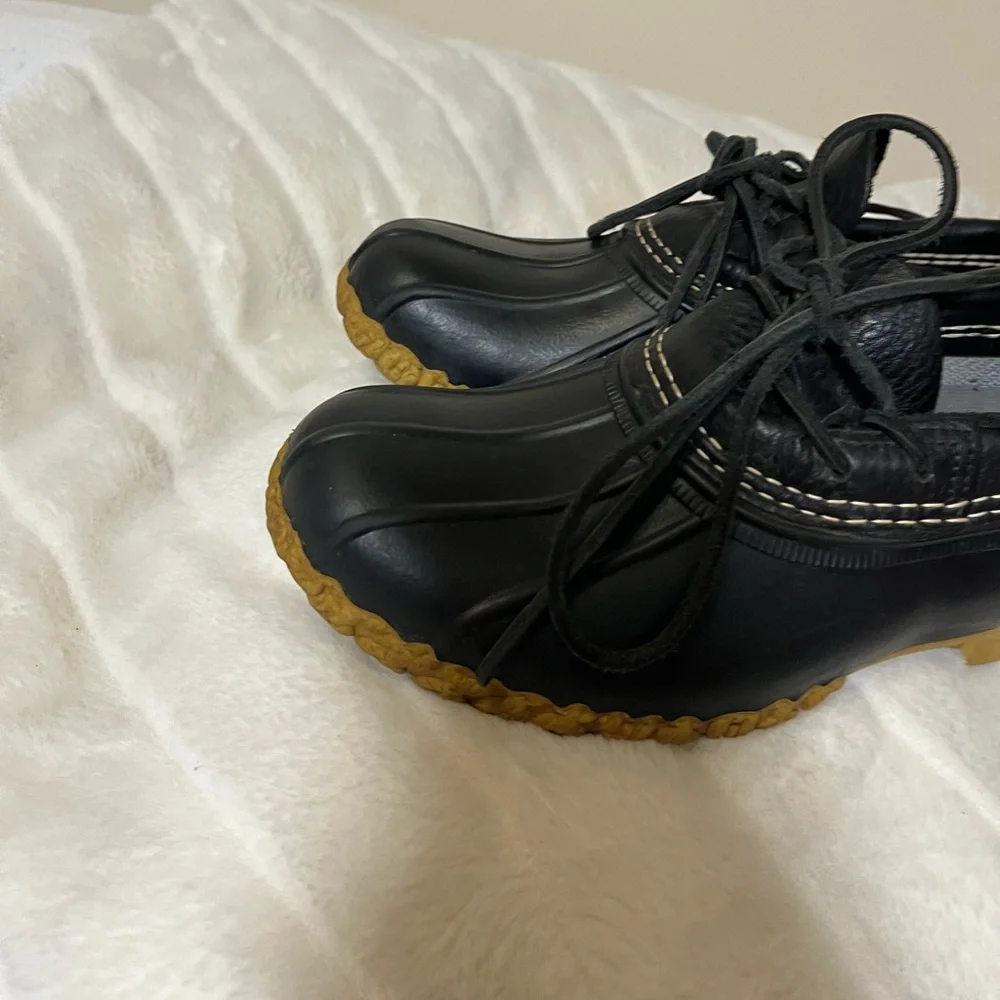 L.L. Bean Women’s 7M Black Duck “Bean Boots” Spring Fall Outdoor School Classic